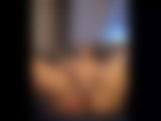 Honestlyfux's Live Sex Cam Show