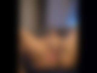 Honestlyfux's Live Sex Cam Show