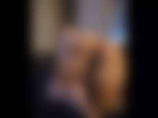Honestlyfux's Live Sex Cam Show