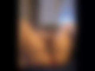 Honestlyfux's Live Sex Cam Show