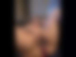 Honestlyfux's Live Sex Cam Show