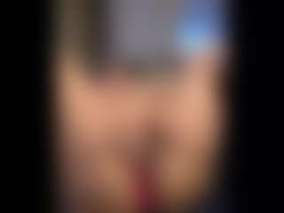 Honestlyfux's Live Sex Cam Show