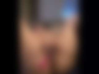 Honestlyfux's Live Sex Cam Show