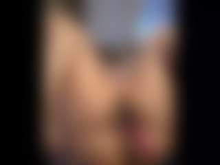 Honestlyfux's Live Sex Cam Show