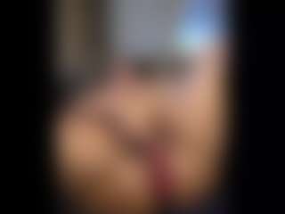 Honestlyfux's Live Sex Cam Show