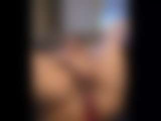 Honestlyfux's Live Sex Cam Show