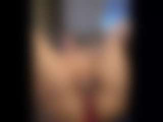 Honestlyfux's Live Sex Cam Show