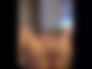 Honestlyfux's Live Sex Cam Show