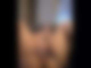 Honestlyfux's Live Sex Cam Show
