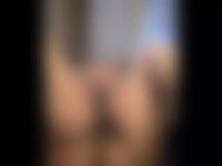 Honestlyfux's Live Sex Cam Show