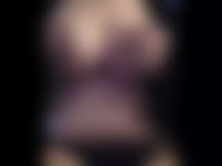 Honestlyfux's Live Sex Cam Show