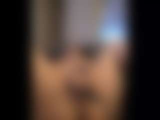 Honestlyfux's Live Sex Cam Show