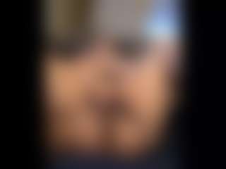 Honestlyfux's Live Sex Cam Show
