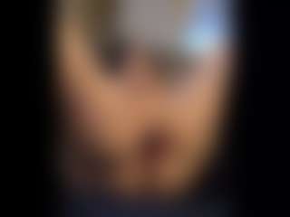 Honestlyfux's Live Sex Cam Show