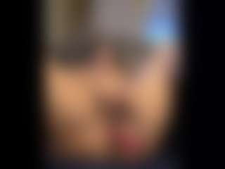 Honestlyfux's Live Sex Cam Show
