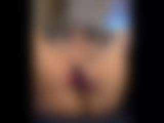 Honestlyfux's Live Sex Cam Show