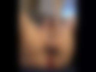 Honestlyfux's Live Sex Cam Show