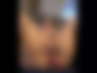 Honestlyfux's Live Sex Cam Show