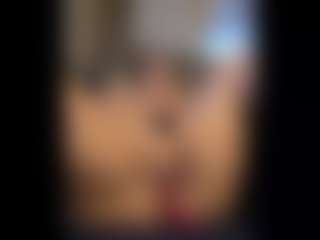 Honestlyfux's Live Sex Cam Show