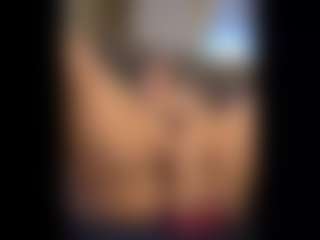 Live cam show with Honestlyfux - Drinking on madthumbs