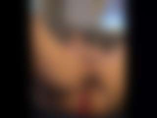 Honestlyfux's Live Sex Cam Show