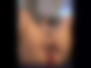 Honestlyfux's Live Sex Cam Show