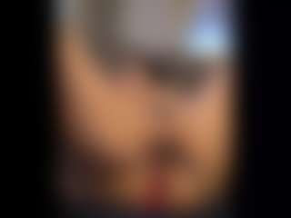 Honestlyfux's Live Sex Cam Show