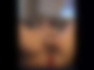 Honestlyfux's Live Sex Cam Show