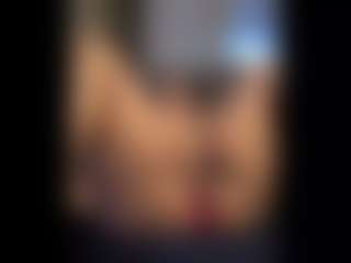 Honestlyfux's Live Sex Cam Show
