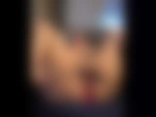 Honestlyfux's Live Sex Cam Show