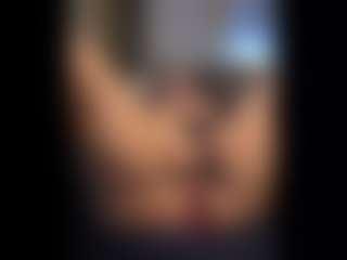 Honestlyfux's Live Sex Cam Show