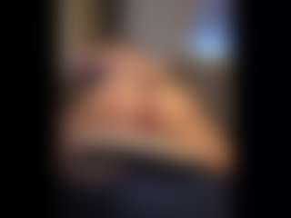Honestlyfux's Live Sex Cam Show