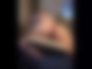 Honestlyfux's Live Sex Cam Show