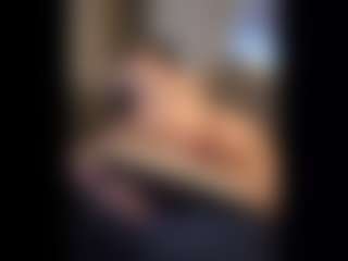Honestlyfux's Live Sex Cam Show