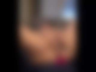 Honestlyfux's Live Sex Cam Show