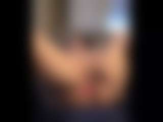 Honestlyfux's Live Sex Cam Show