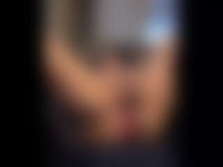 Honestlyfux's Live Sex Cam Show