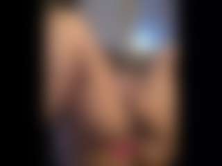 Honestlyfux's Live Sex Cam Show