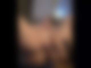 Honestlyfux's Live Sex Cam Show