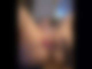 Honestlyfux's Live Sex Cam Show