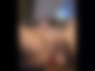 Honestlyfux's Live Sex Cam Show