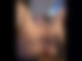 Honestlyfux's Live Sex Cam Show