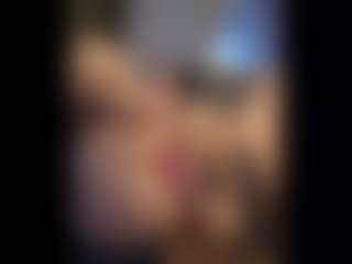Honestlyfux's Live Sex Cam Show