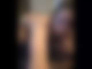 Honestlyfux's Live Sex Cam Show