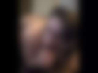 Honestlyfux's Live Sex Cam Show