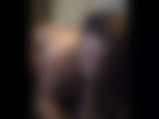 Honestlyfux's Live Sex Cam Show