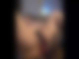 Honestlyfux's Live Sex Cam Show