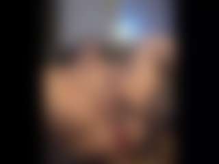 Honestlyfux's Live Sex Cam Show
