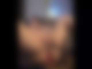 Honestlyfux's Live Sex Cam Show