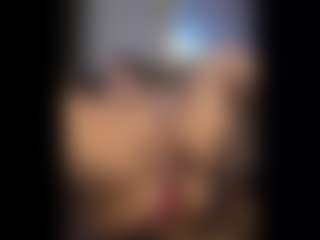 Honestlyfux's Live Sex Cam Show